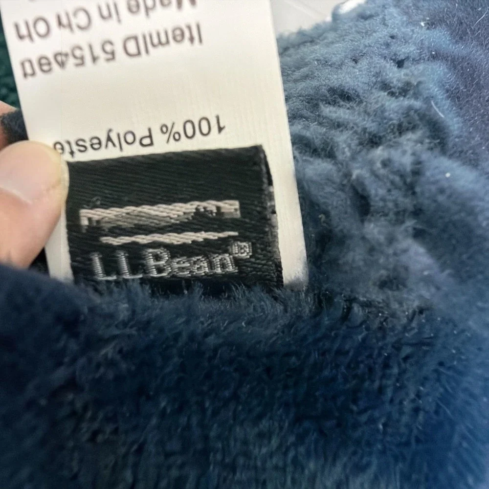 LL Bean Wicked Plush Throw Pillow Cozy Warm Soft 18x18 Navy Blue NEW